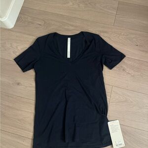 Lululemon navy blue NWT V-Neck Women's Top Love Tee